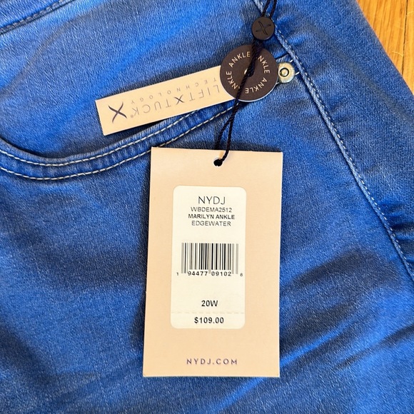 NYDJ Marilyn Ankle Edgewater straight jeans with LIFTxTUCK Technology - Picture 3 of 5